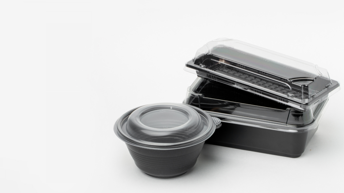 Décret n° 2025-80 du 28 janvier 2025 relatif aux dérogations à l’interdiction d’utiliser certains contenants alimentaires en plastique